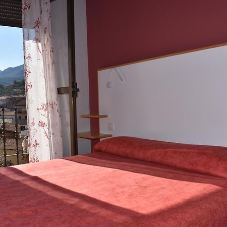 Hostal Altamira Guadalupe Guadalupe (Extremadura) Exterior foto