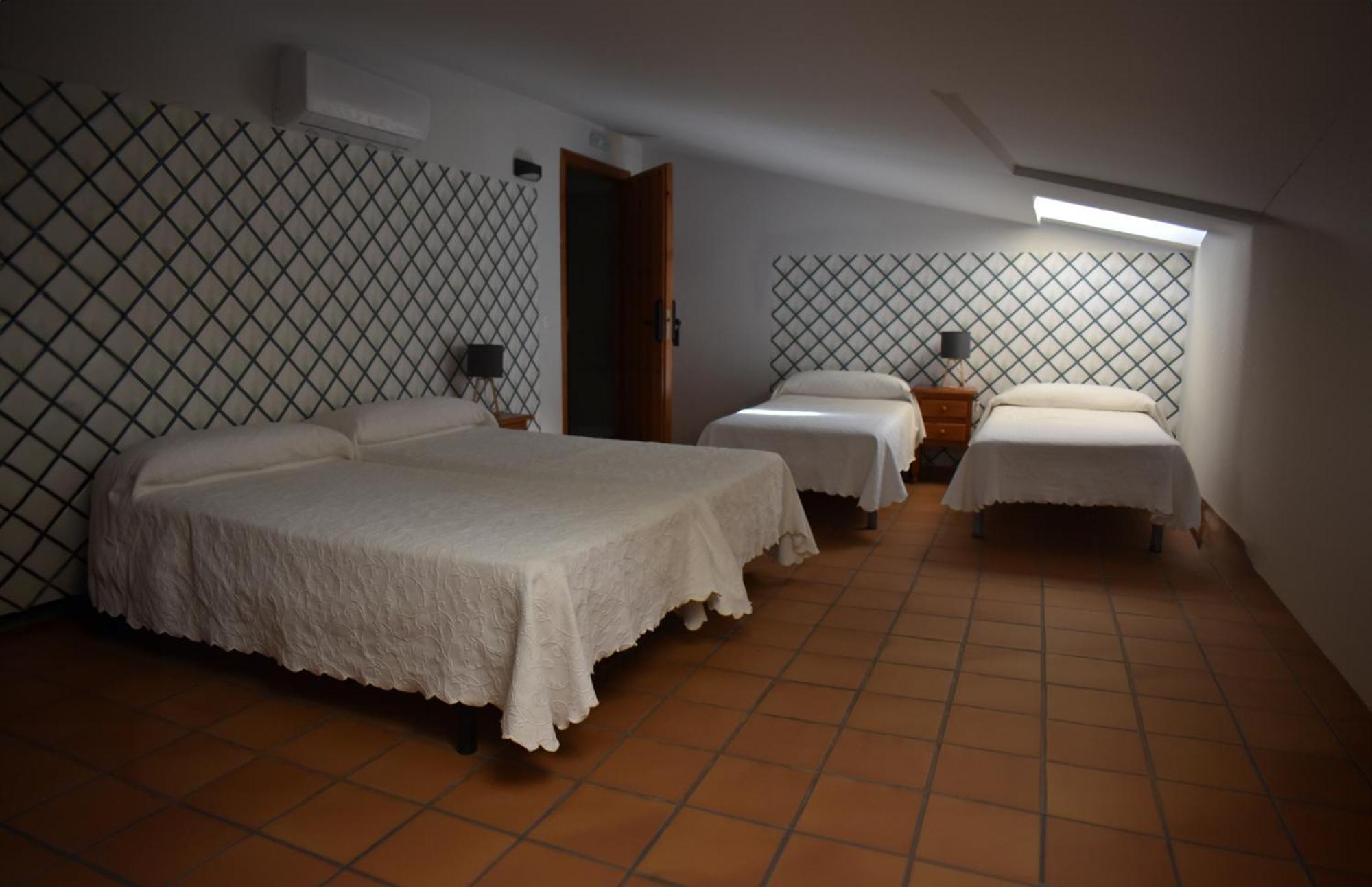 Hostal Altamira Guadalupe Guadalupe (Extremadura) Exterior foto